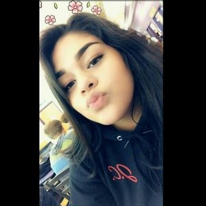 Meet your Posher, Joselin